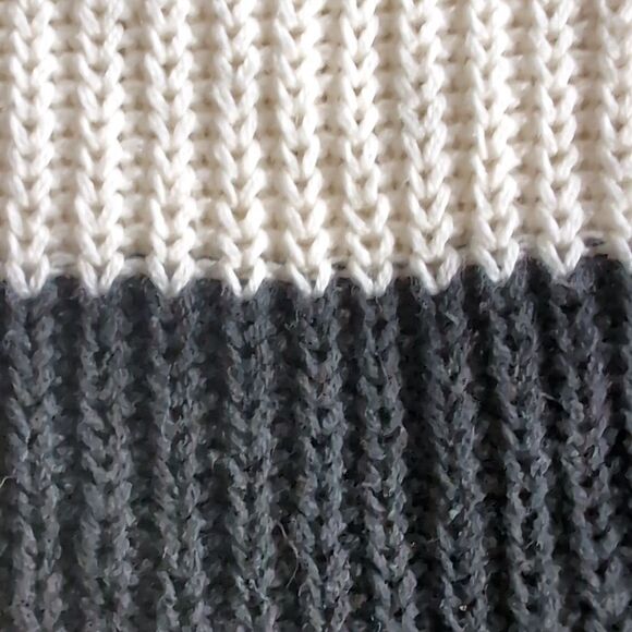 Andrea jovine ecru Black Color Block striped v-neck sweater size s - Picture 6 of 8